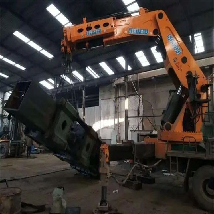苏仙200吨折臂吊出租